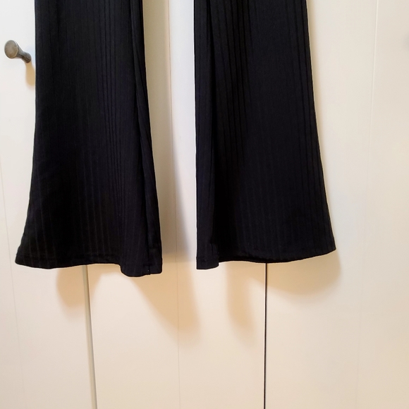 Stretchy SHEIN pants - Picture 3 of 4